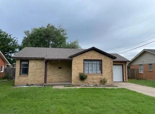 $1,395 | 2212 Locust Street, Amarillo, TX 79109