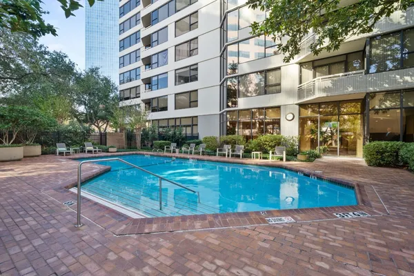 $349,999 | 14 Greenway Plaza, Unit 17Q, Houston, TX 77046