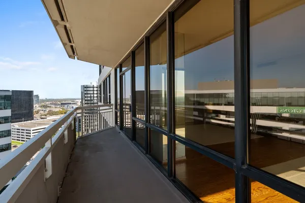 $349,999 | 14 Greenway Plaza, Unit 17Q, Houston, TX 77046