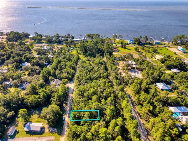 $32,000 | 150 Kansas Street, Carrabelle, FL 32322