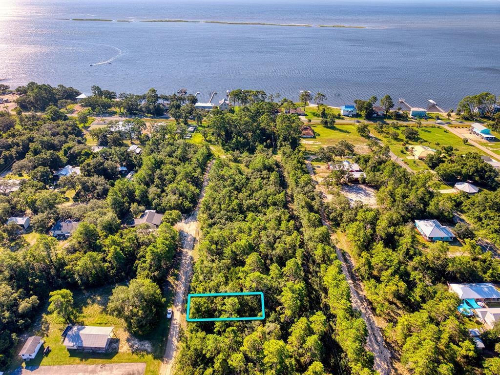 150 Kansas Street Carrabelle, FL 32322 - Photo 1 of 10