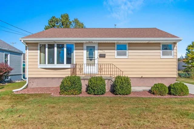 2026 24th Street, Two Rivers, WI 54241