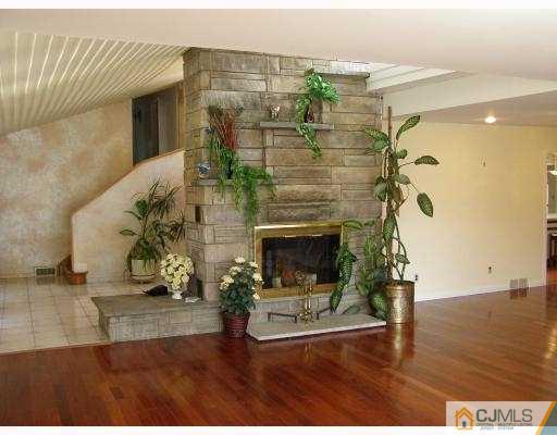 312 Rahway Road Edison, NJ 08820 - Photo 3 of 19 Gallery Image 3