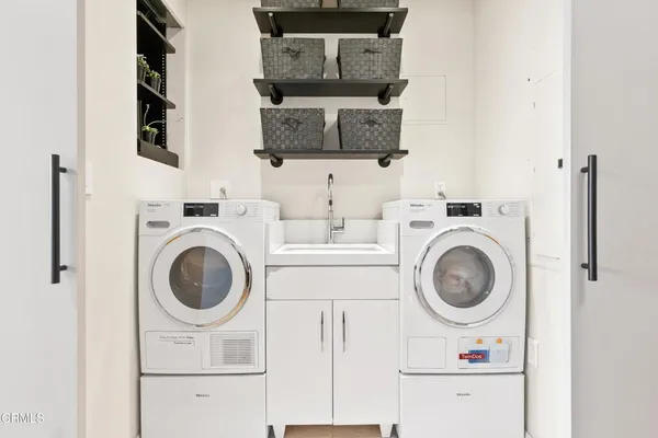 $1,849,000 | 1850 Industrial Street, Unit 211, Los Angeles, CA 90021