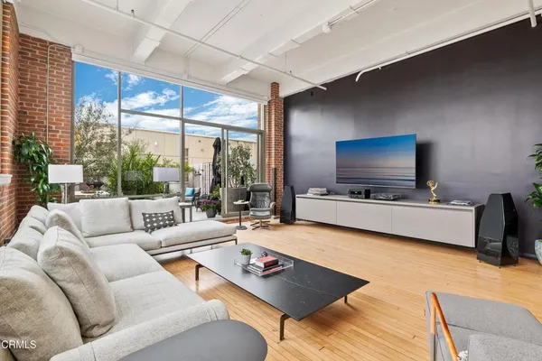 $1,849,000 | 1850 Industrial Street, Unit 211, Los Angeles, CA 90021