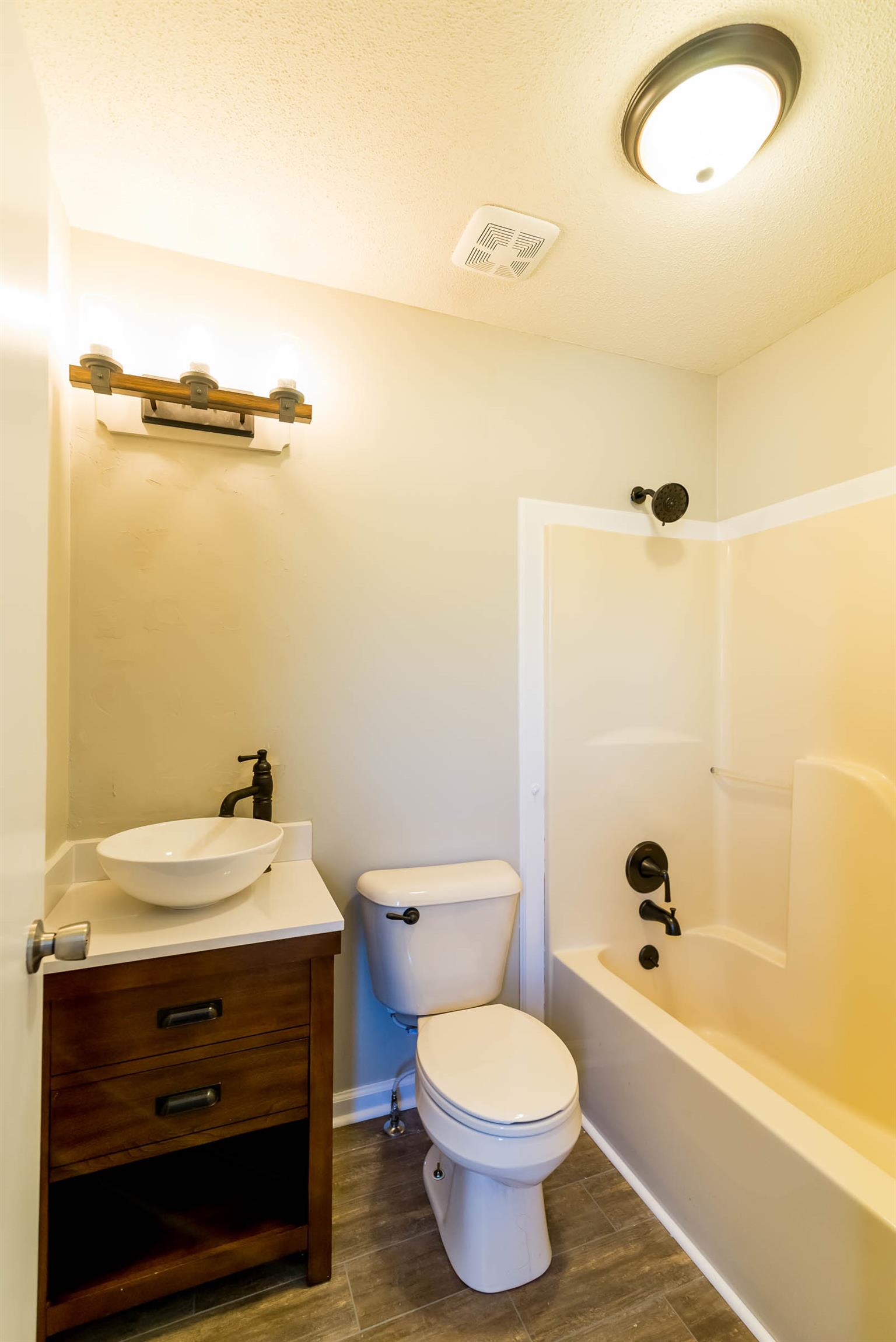 1861 Needmore Road Clarksville, TN 37042 - Photo 14 of 23 Gallery Image 14