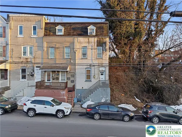 $179,900 | 530 Auburn Street, Allentown, PA 18103