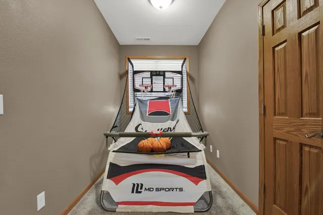 $449,900 | 363 Hickory Drive, Fredonia, WI 53021