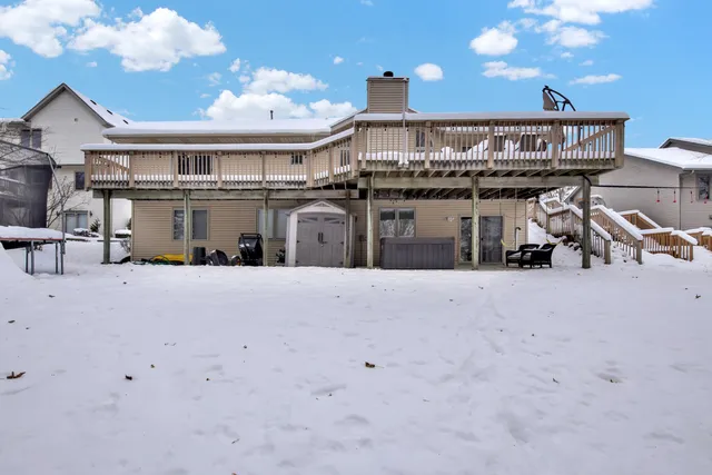 $449,900 | 363 Hickory Drive, Fredonia, WI 53021