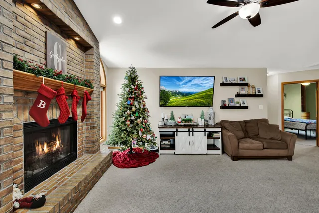 $449,900 | 363 Hickory Drive, Fredonia, WI 53021