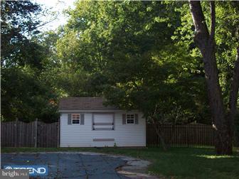 1809 Lawrence Road Havertown, PA 19083 - Photo 3 of 12