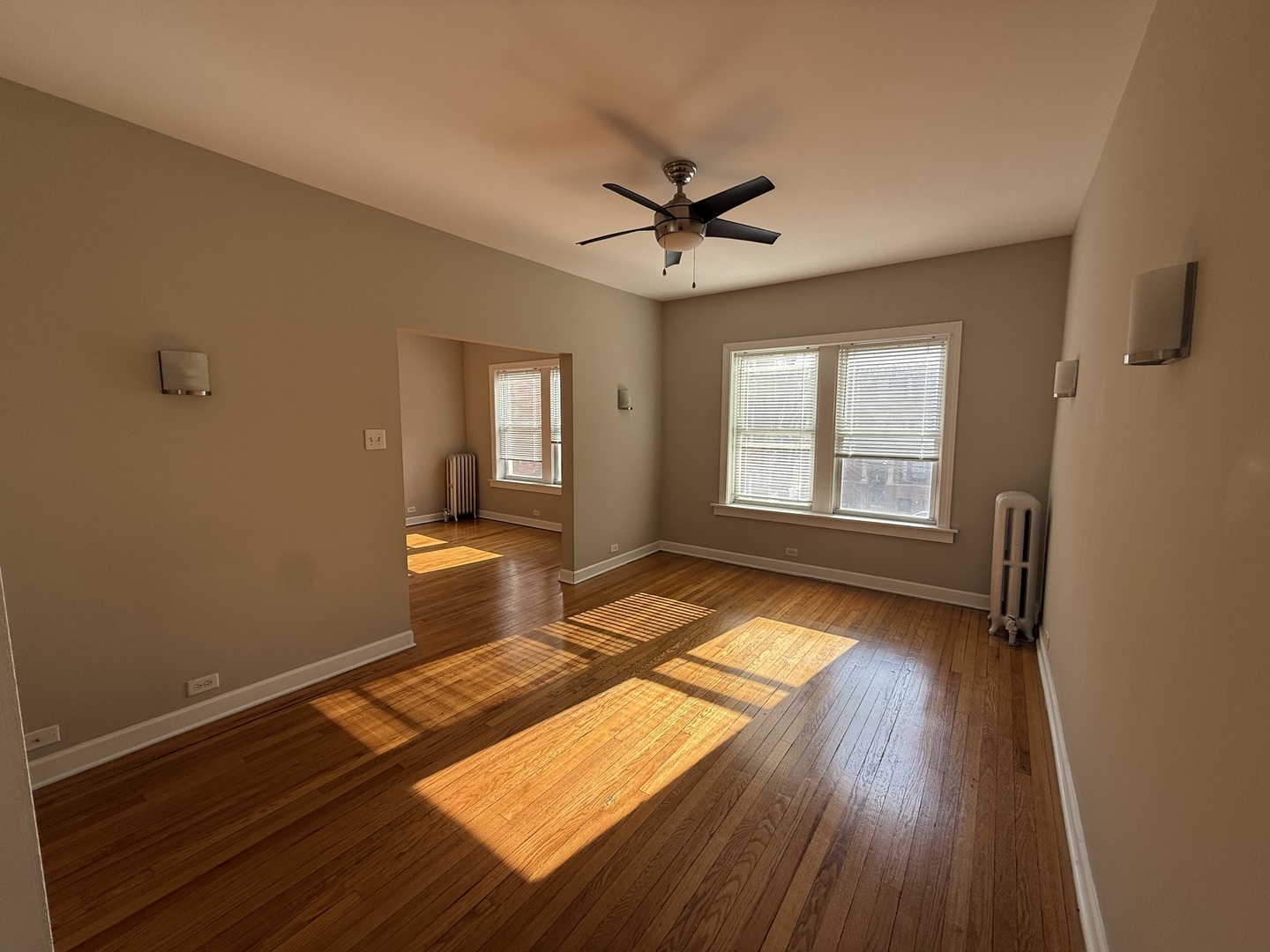 838 East 53rd Street, Unit 2E Chicago, IL 60615 - Photo 2 of 14