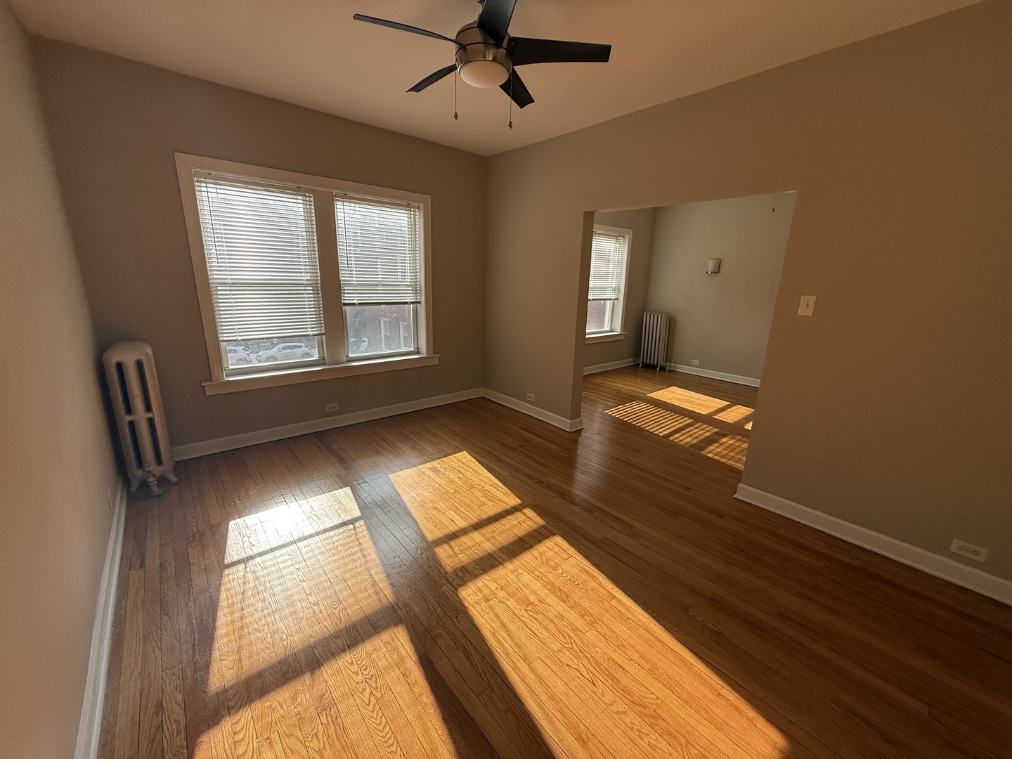 838 East 53rd Street, Unit 2E Chicago, IL 60615 - Photo 3 of 14