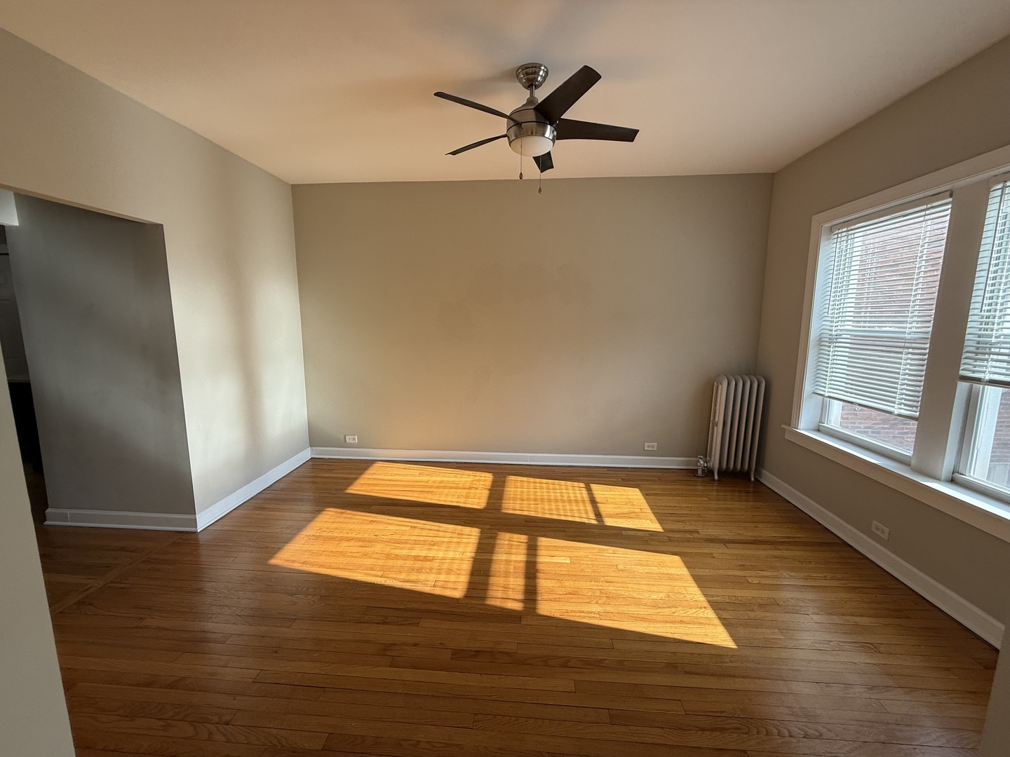 838 East 53rd Street, Unit 2E Chicago, IL 60615 - Photo 4 of 14