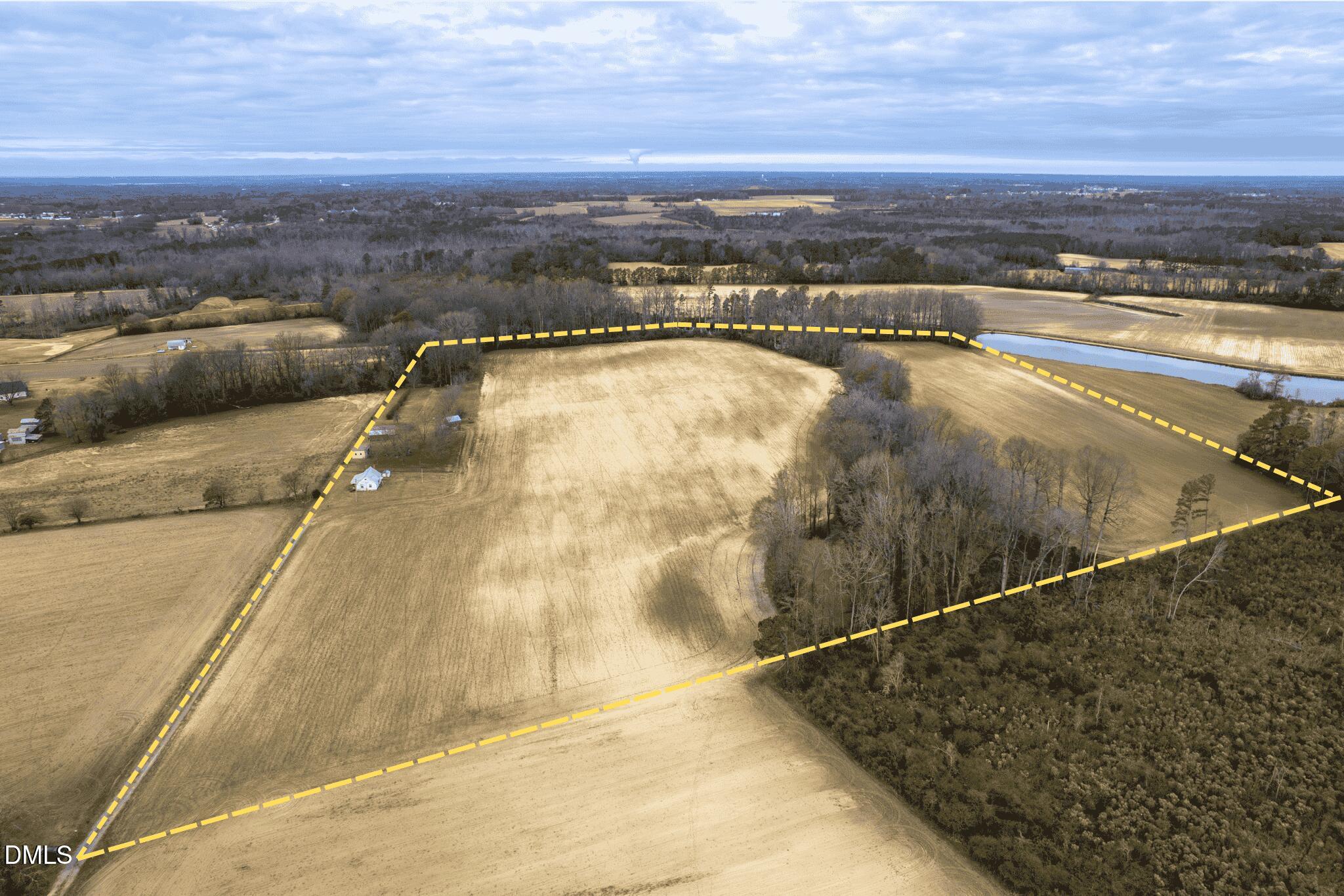 396 Riley Vann Lane Dunn, NC 28334 - Photo 3 of 5 a view of a city