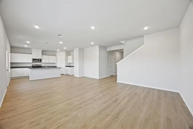 $349,415 | 528 Stone Hollow Drive, Van Alstyne, TX 75495