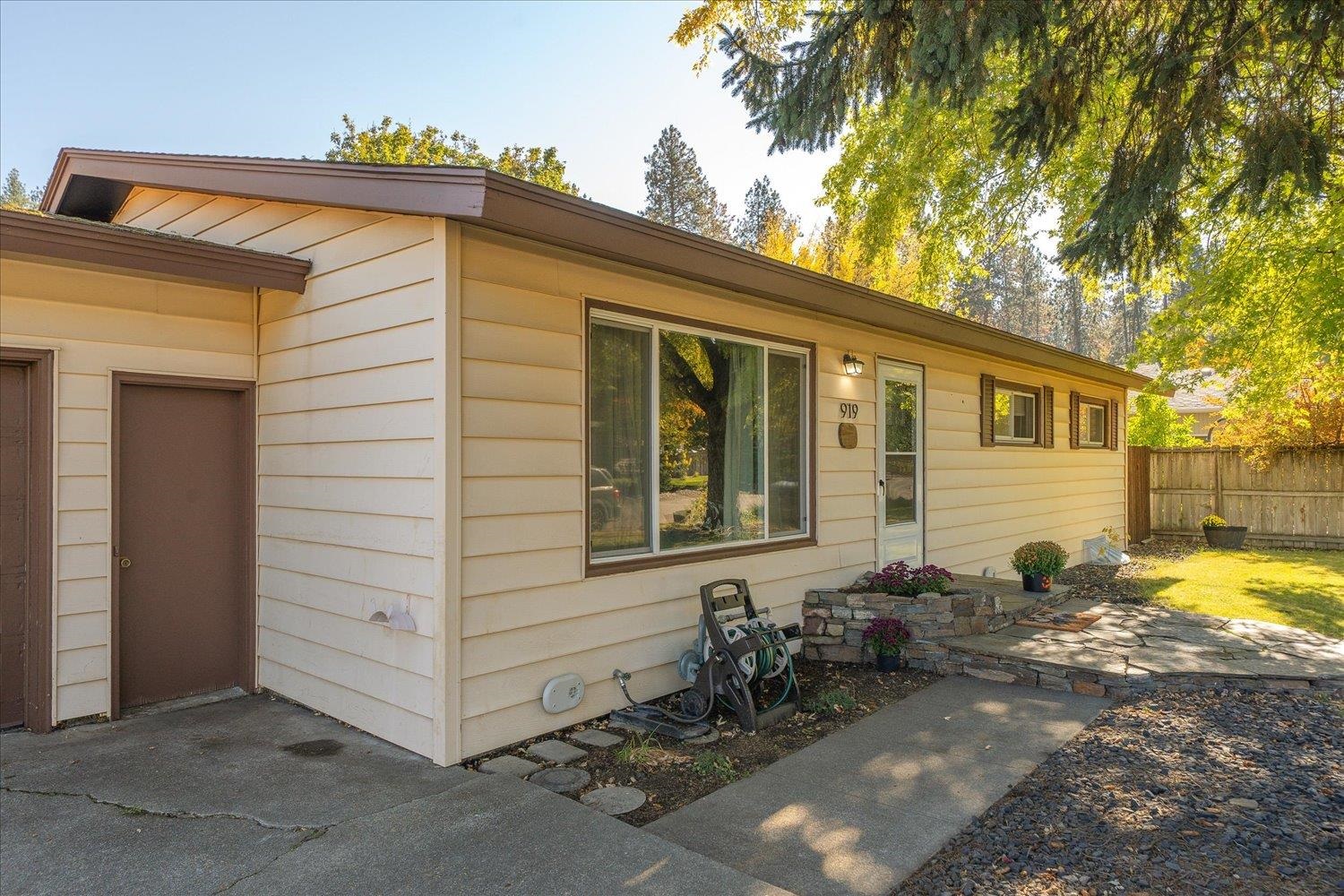 919 South Edgerton Road Spokane Valley, WA 99212 - Photo 5 of 50 Gallery Image 5