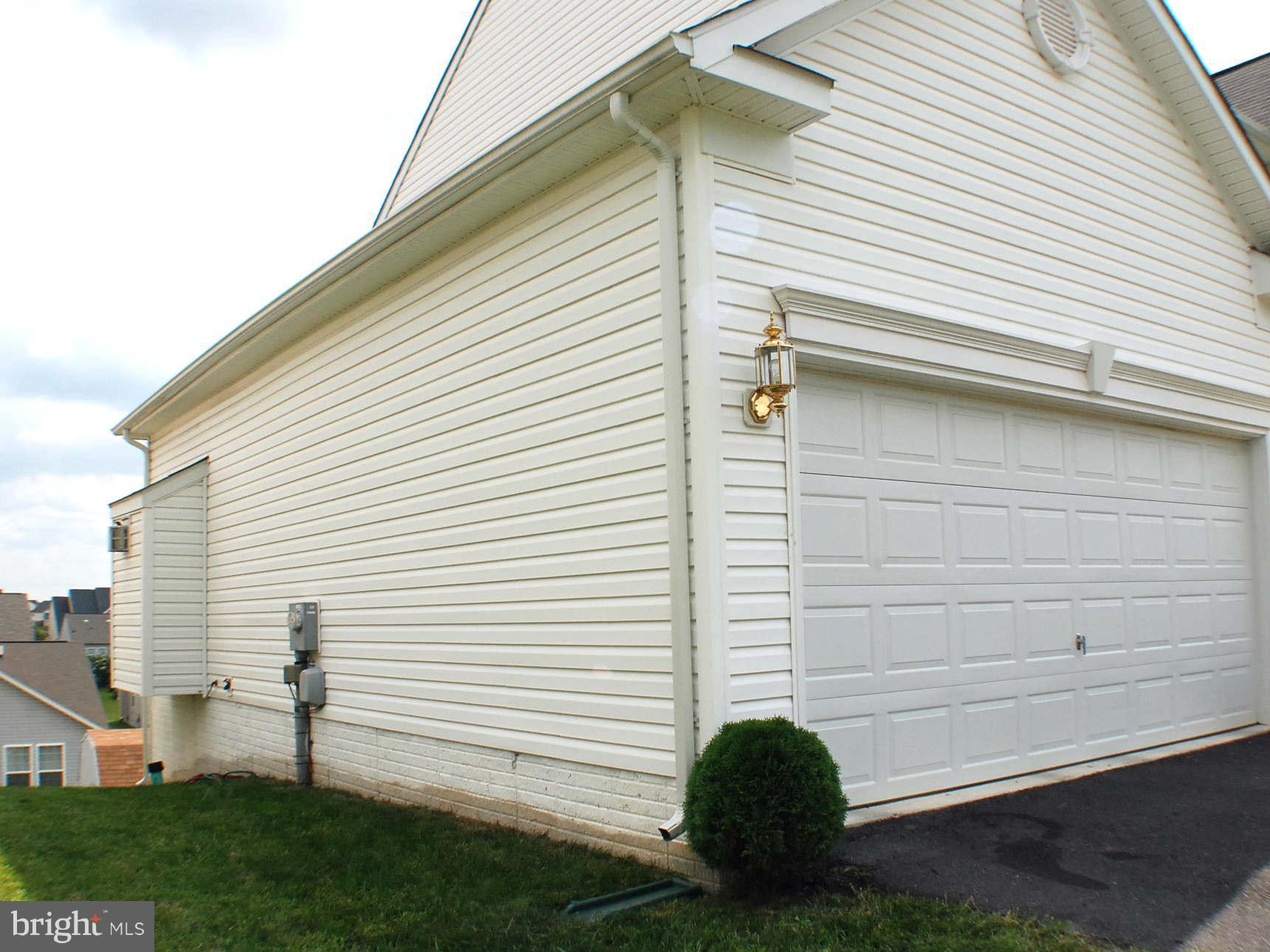 86 Shelby Road Inwood, WV 25428 - Photo 3 of 30 Exterior (Front) Garage