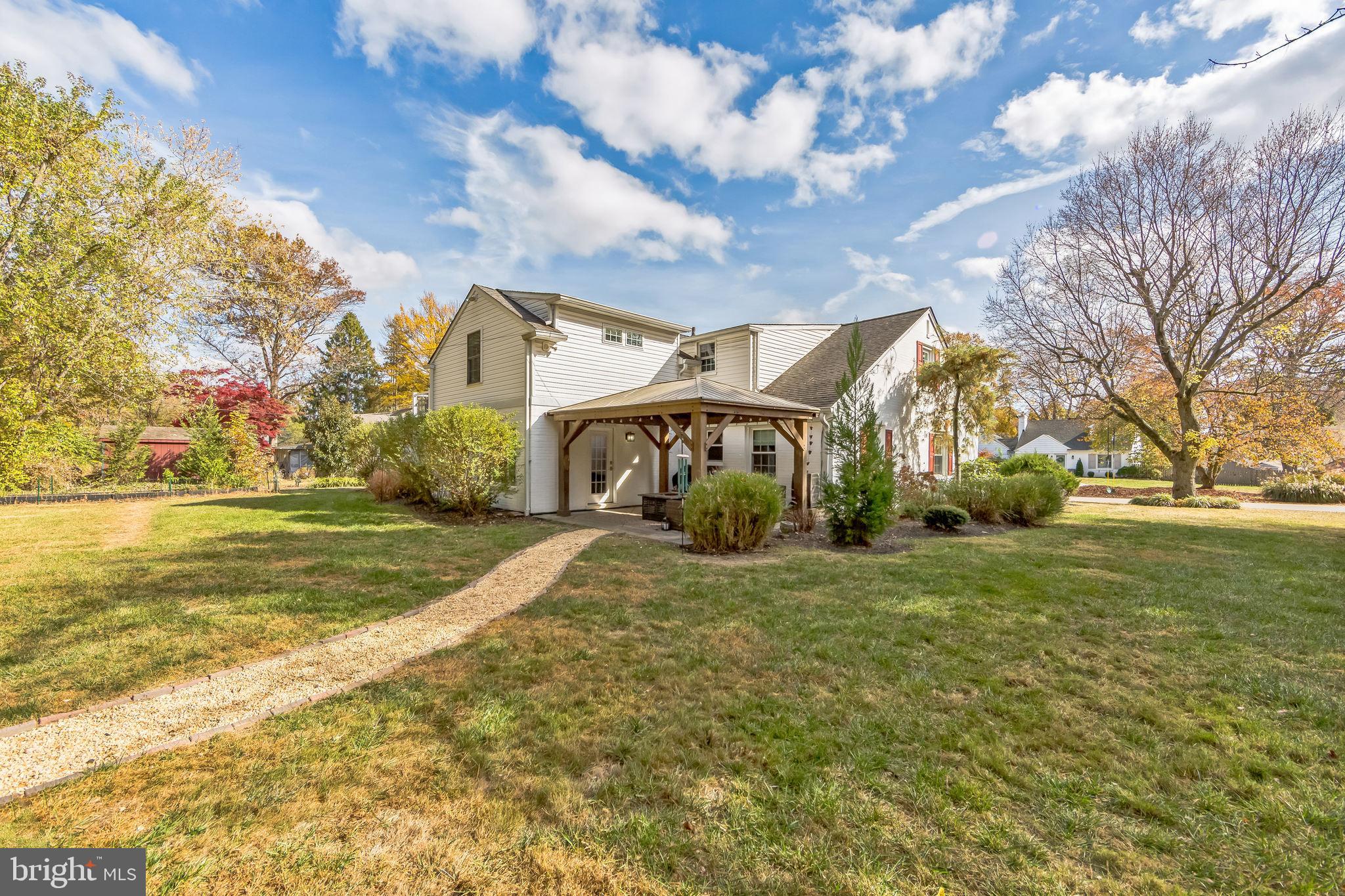307 Marlyn Lane Wallingford, PA 19086 - Photo 2 of 41