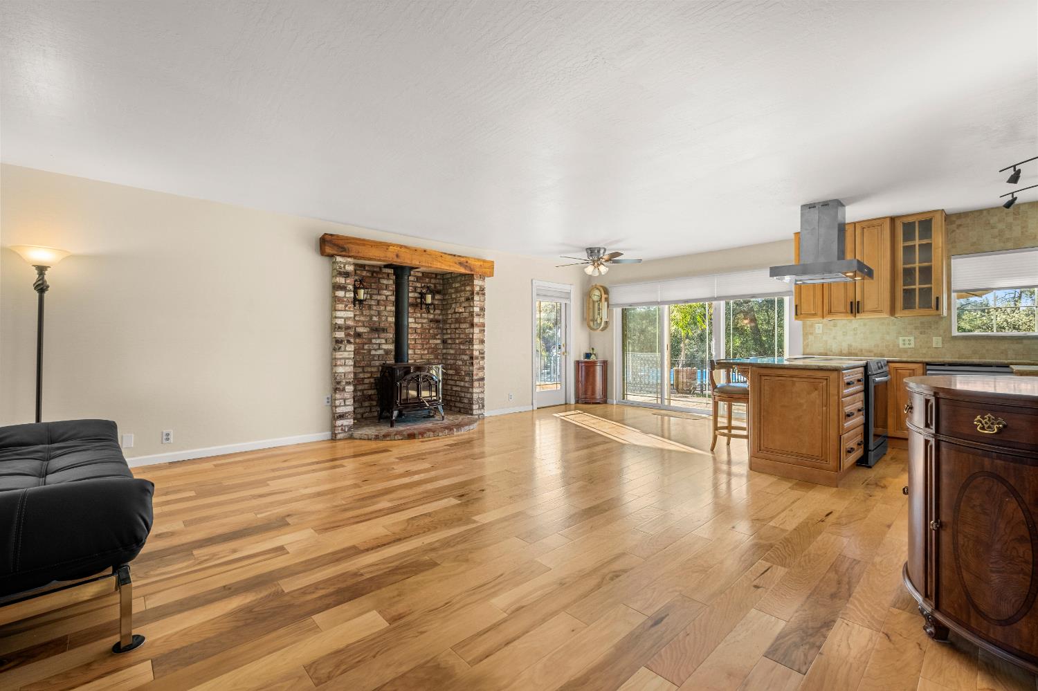 5901 Cerrito Road Diamond Springs, CA 95619 - Photo 16 of 61