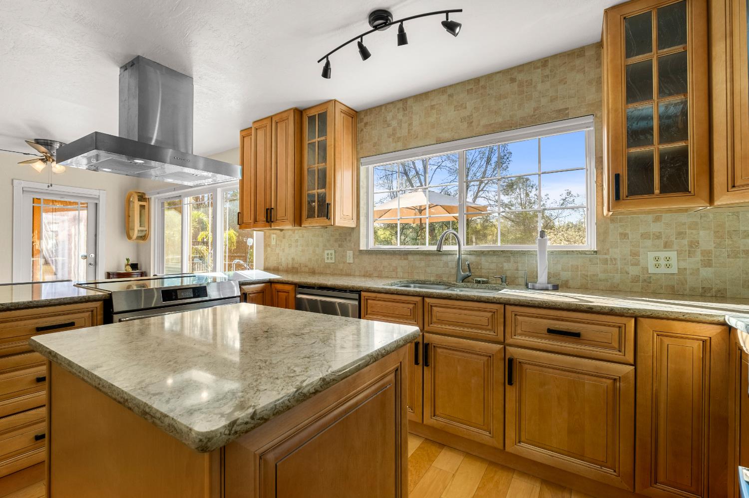 5901 Cerrito Road Diamond Springs, CA 95619 - Photo 21 of 61