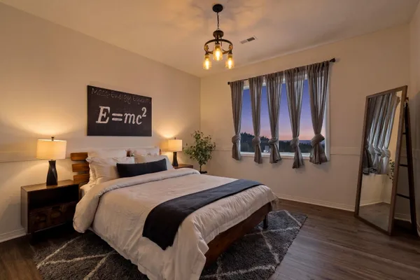 $1,675,000 | 7406 South Deerview Lane, Spokane, WA 99223