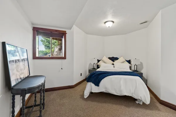 $1,675,000 | 7406 South Deerview Lane, Spokane, WA 99223