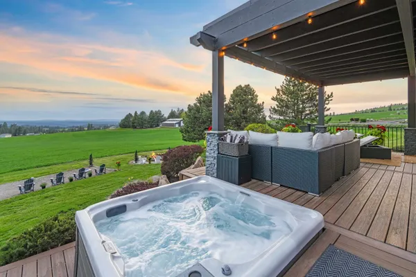 $1,675,000 | 7406 South Deerview Lane, Spokane, WA 99223