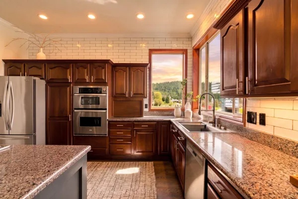 $1,675,000 | 7406 South Deerview Lane, Spokane, WA 99223