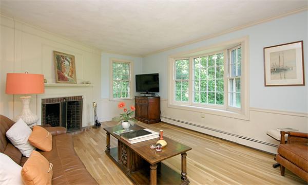 12 Waltham Road Wayland, MA 01778 - Photo 12 of 19