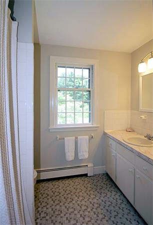 12 Waltham Road Wayland, MA 01778 - Photo 14 of 19