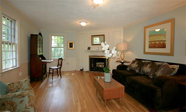 12 Waltham Road Wayland, MA 01778 - Photo 4 of 19
