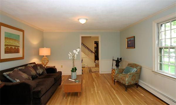 12 Waltham Road Wayland, MA 01778 - Photo 5 of 19