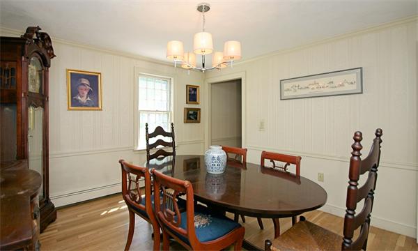 12 Waltham Road Wayland, MA 01778 - Photo 7 of 19