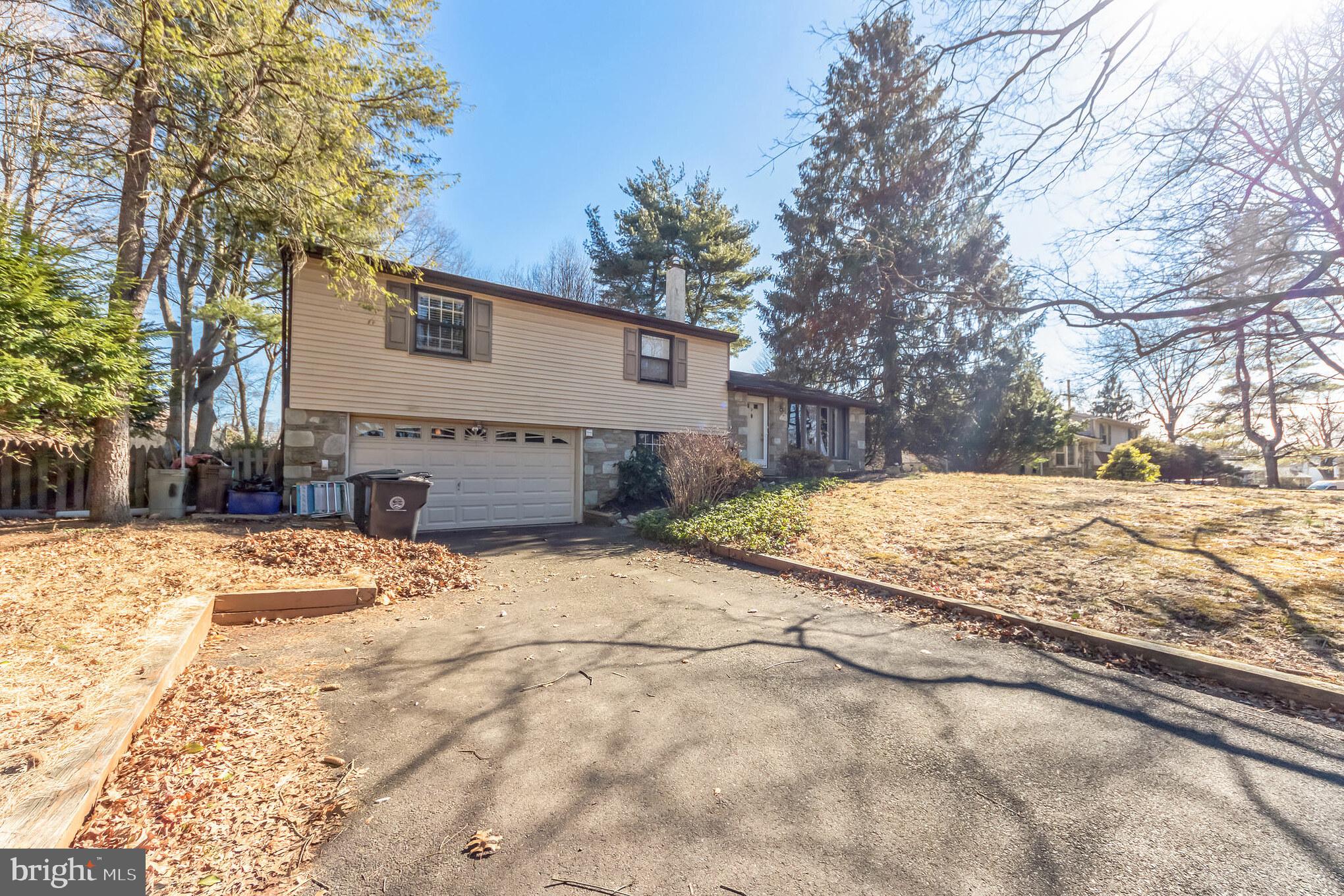661 Holland Road Southampton, PA 18966 - Photo 1 of 28 Gallery Image 1