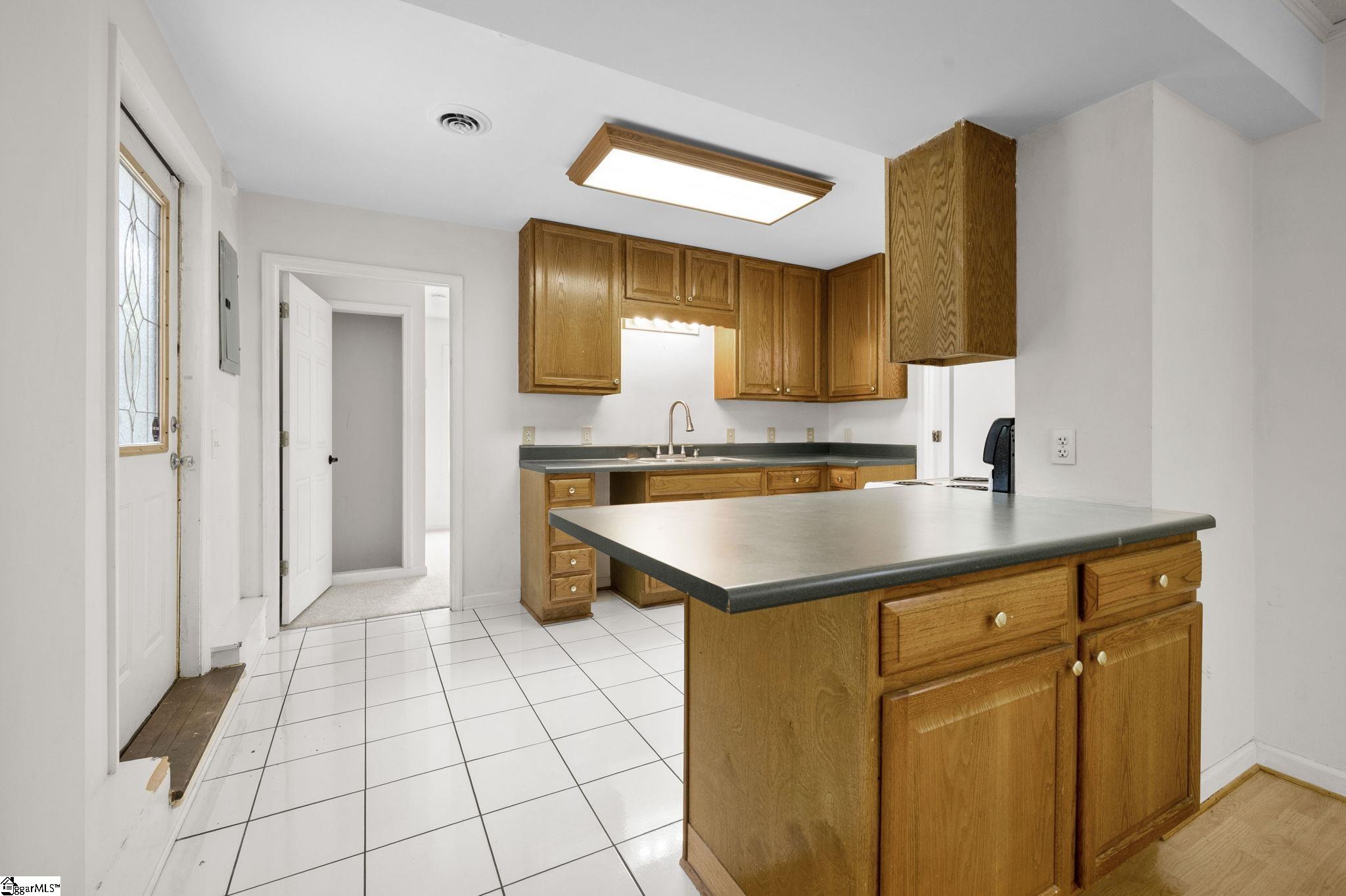 1313 North Parker Road Greenville, SC 29609 - Photo 31 of 48