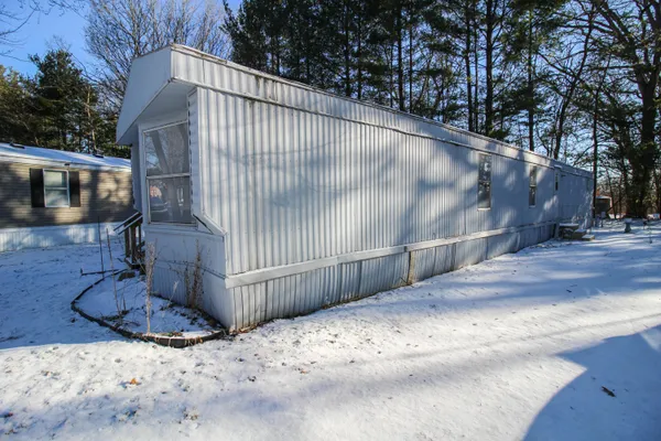 $27,999 | 11457 Circle Drive, Unit 44, Schoolcraft, MI 49087