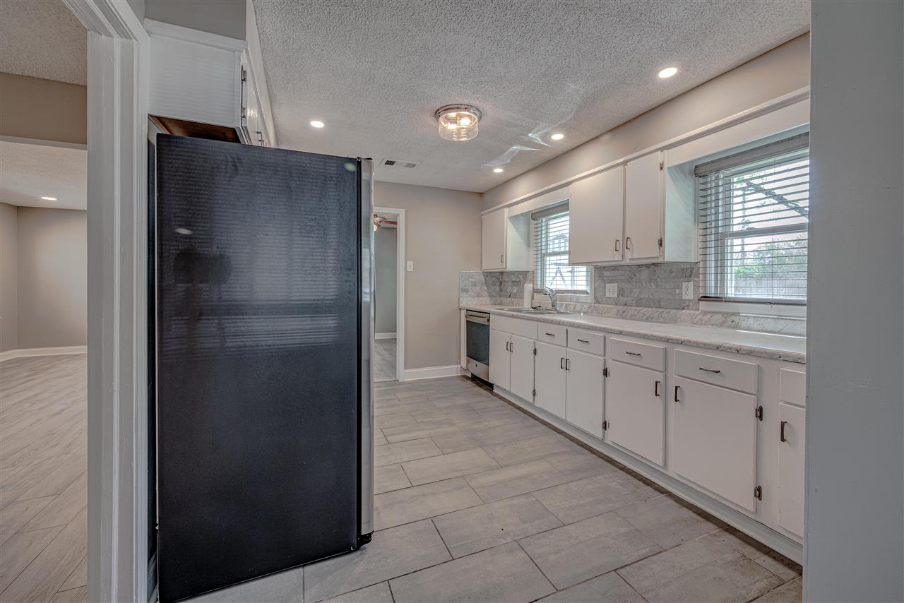 1655 Sea Isle Road Memphis, TN 38117 - Photo 6 of 25