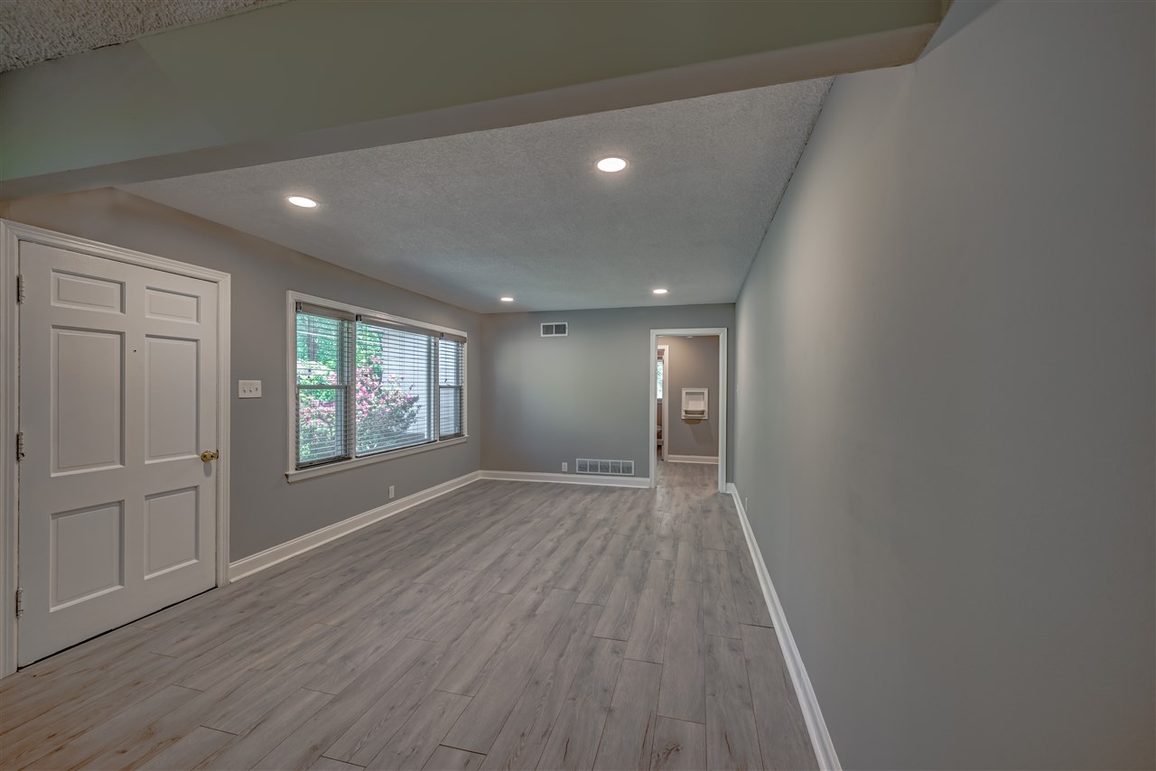 1655 Sea Isle Road Memphis, TN 38117 - Photo 9 of 25