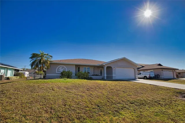 $399,999 | 7202 Mamouth Street, Englewood, FL 34224