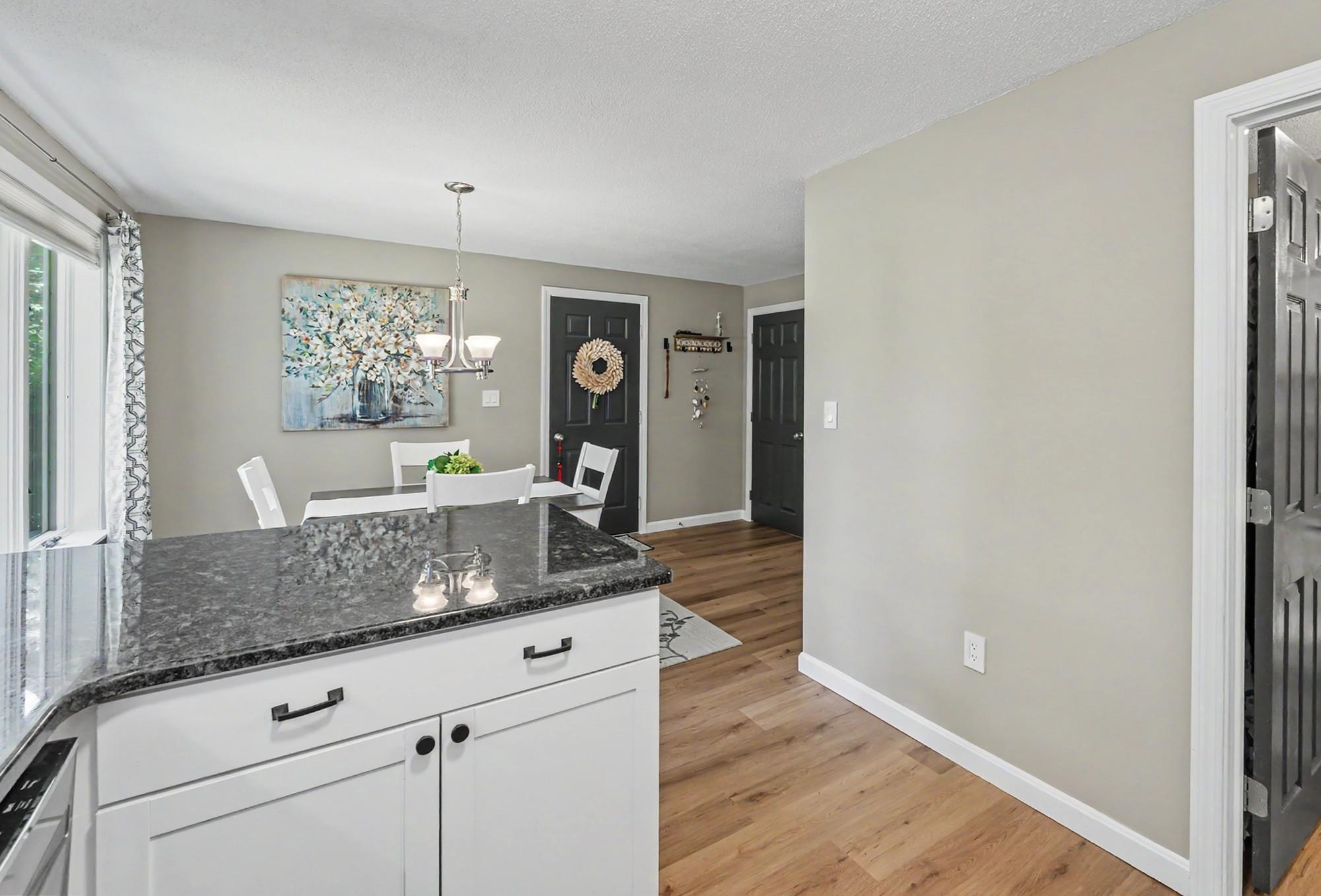 3 Salisbury Road Nashua, NH 03064 - Photo 16 of 48