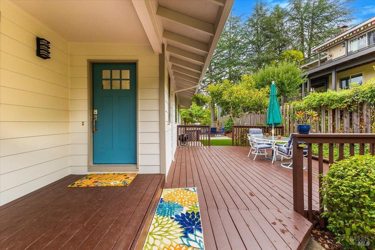 6850 Oakmont Drive Santa Rosa, CA 95409 - Photo 9 of 49