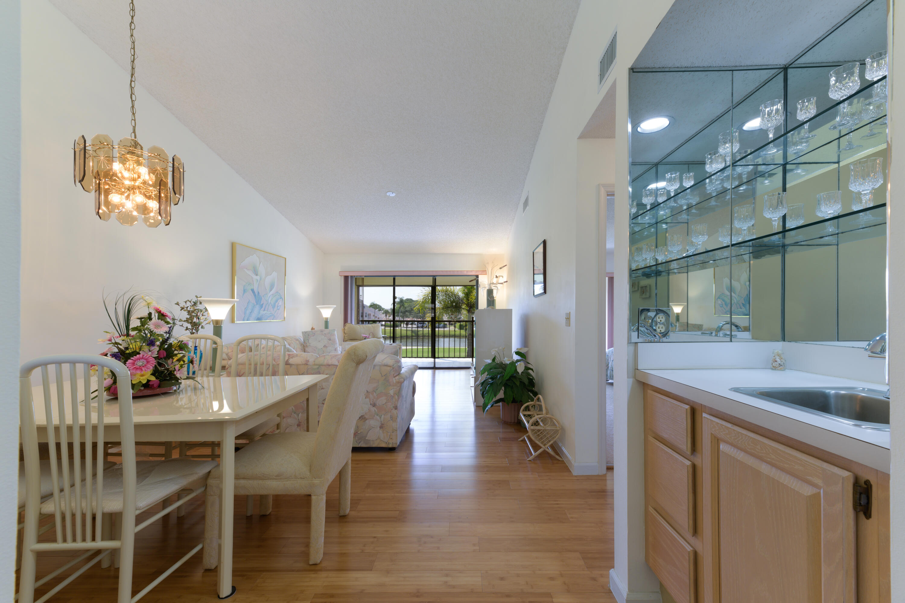 2042 Keystone Drive, Unit B Jupiter, FL 33458 - Photo 6 of 18 DSC_8537-Unbranded