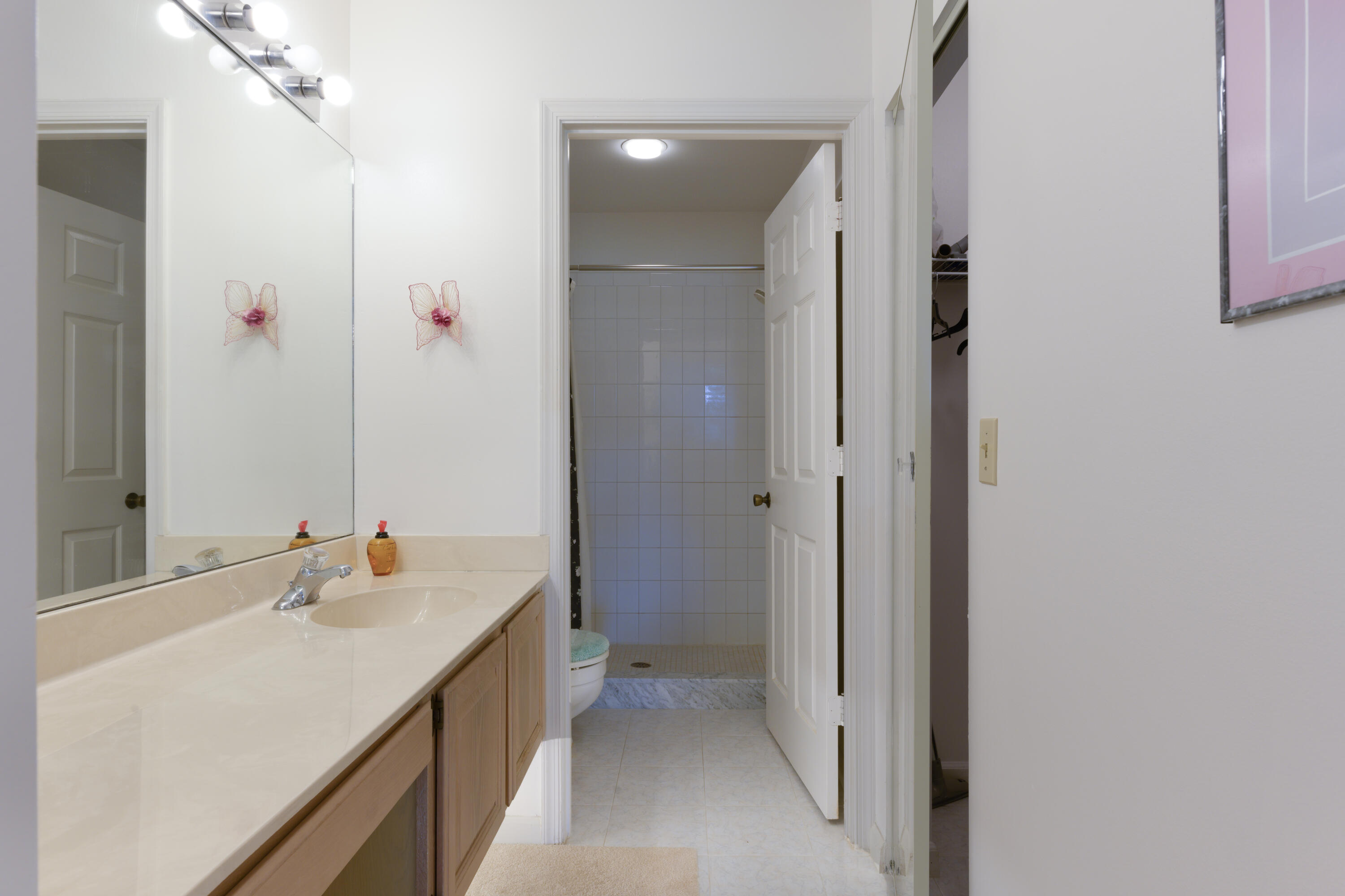 2042 Keystone Drive, Unit B Jupiter, FL 33458 - Photo 8 of 18 Primary Bath