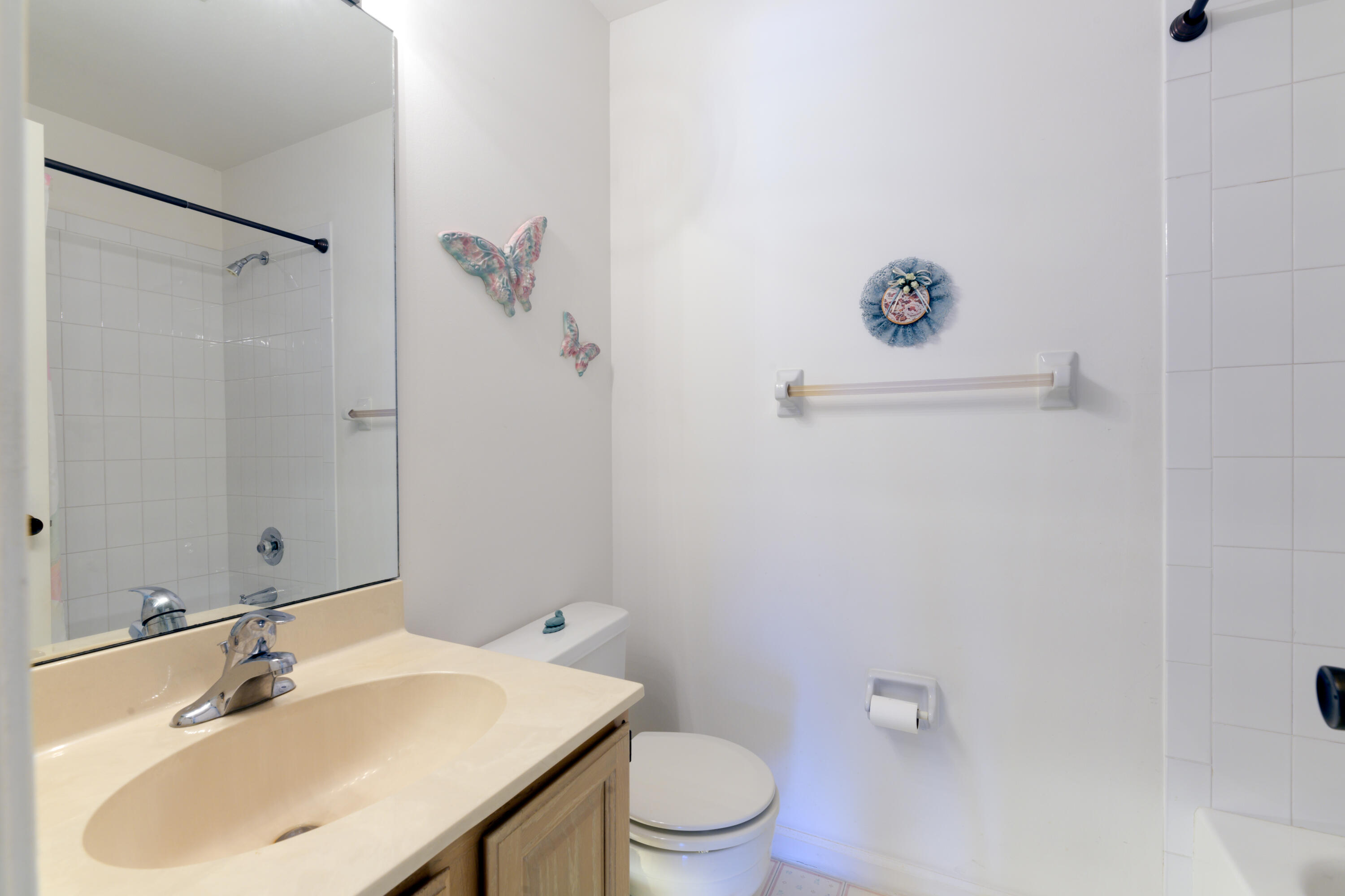 2042 Keystone Drive, Unit B Jupiter, FL 33458 - Photo 10 of 18 DSC_8591-Unbranded