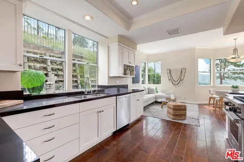 $1,650,000 | 2048 Palisades Drive, Pacific Palisades, CA 90272