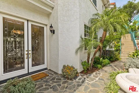 $1,650,000 | 2048 Palisades Drive, Pacific Palisades, CA 90272