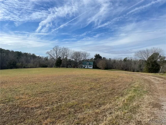 a view of an outdoor space and a yard