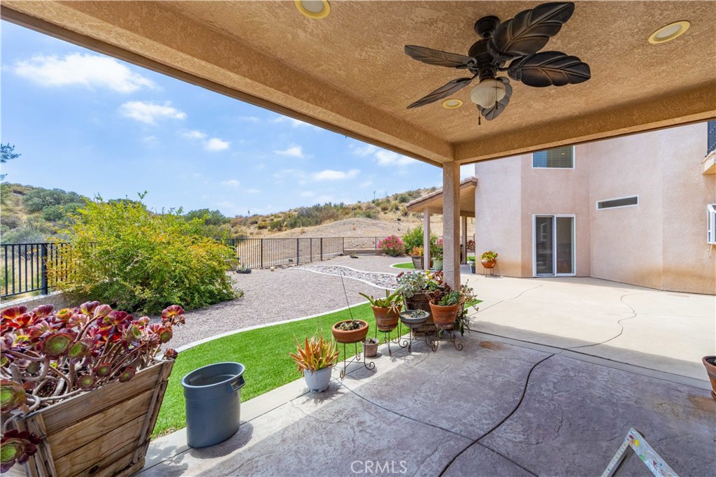 13675 Davenport Road Agua Dulce, CA 91390 - Photo 35 of 51 Covered patio