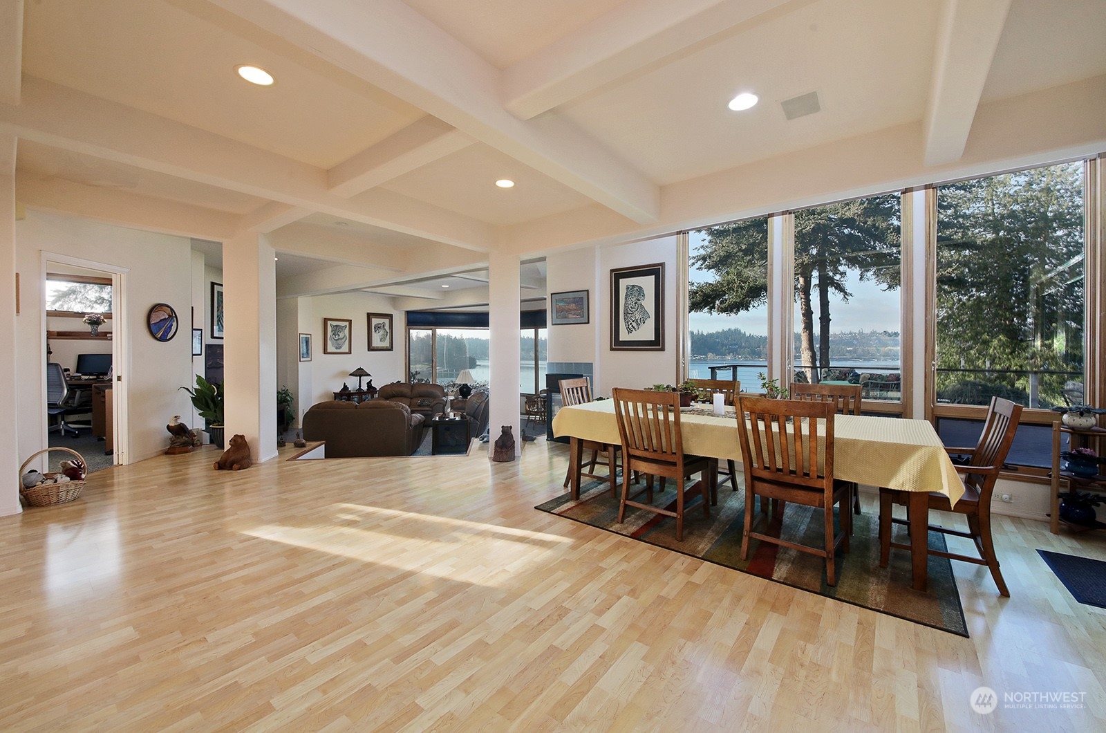 5380 East Harbor Road Freeland, WA 98249 - Photo 8 of 40 Gallery Image 8